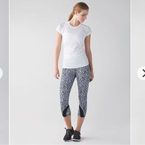 Lululemon Run inspire Crop II Full on Luxtreme in Black White/ Black size 4